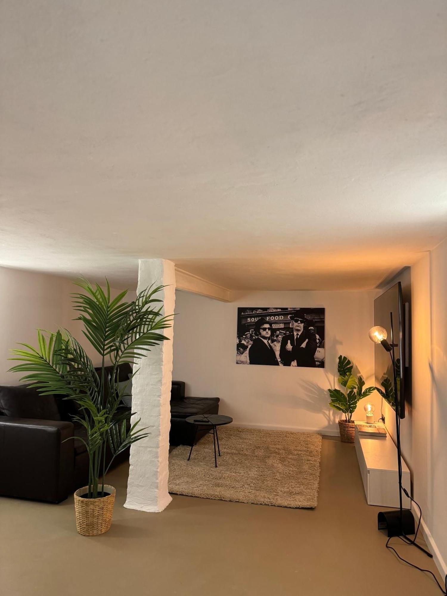 Stilvolle Wohnung In Wilmersdorf Berlin Exterior photo
